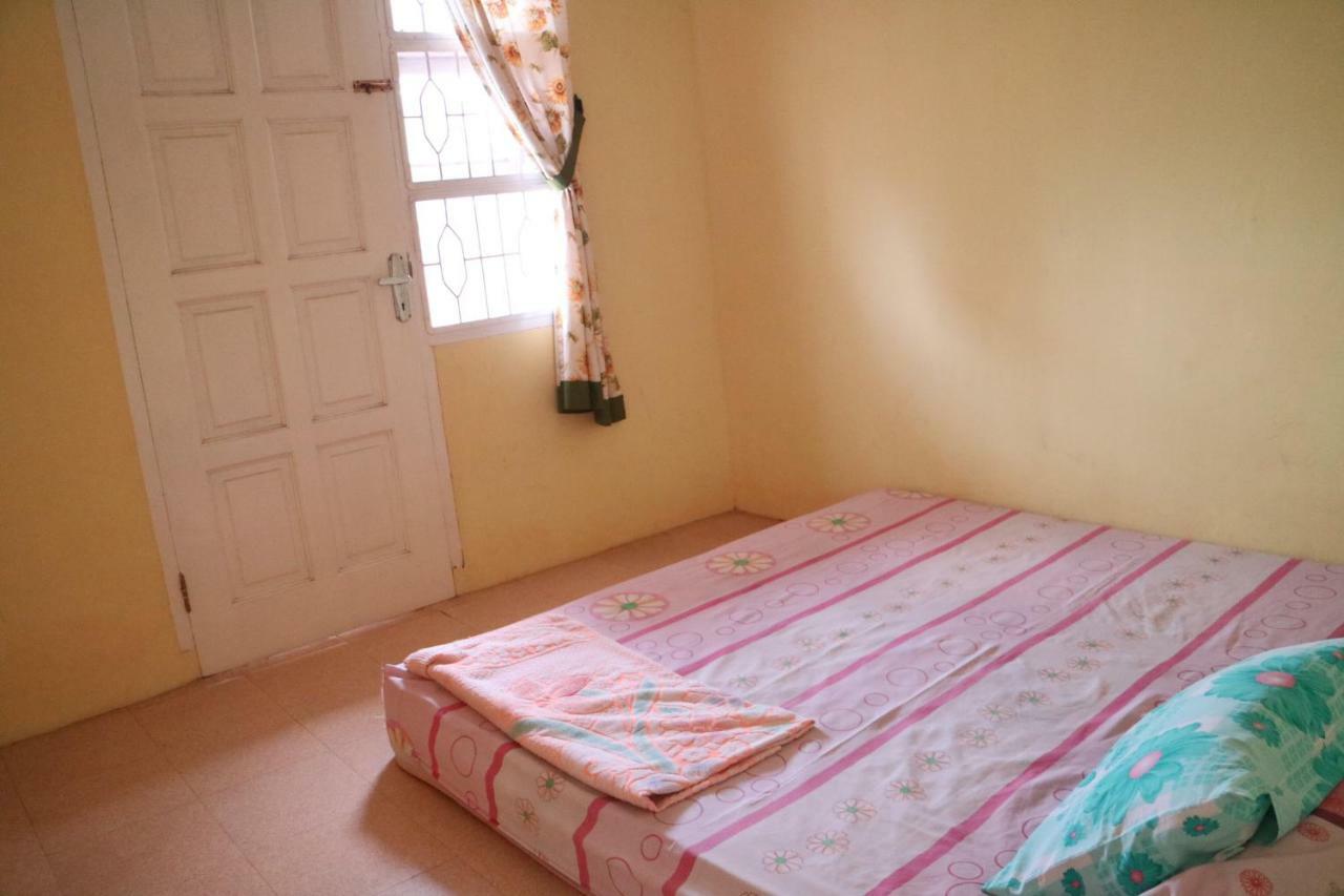 Villa Bukit Indah Brastagi / ブラスタギ エクステリア 写真